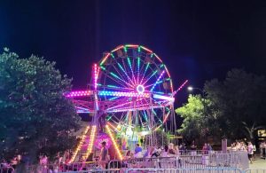 Giant Wheel Grandeur: Elevate Your Event with Iconic Rentals