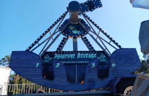 Phantoms revenge amusement park ride